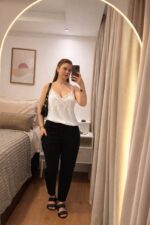 Blusa de Cetim com Renda